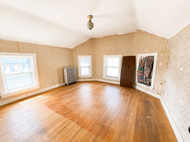 2018 Pleasant St, Fall River, MA 02723