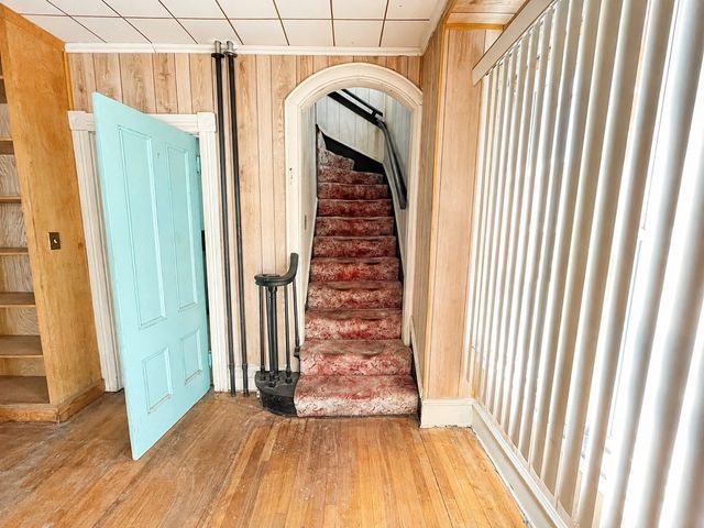 2018 Pleasant St, Fall River, MA 02723