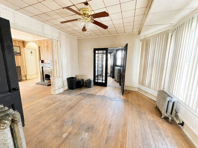 2018 Pleasant St, Fall River, MA 02723
