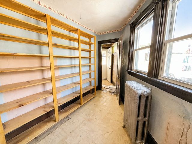 2018 Pleasant St, Fall River, MA 02723