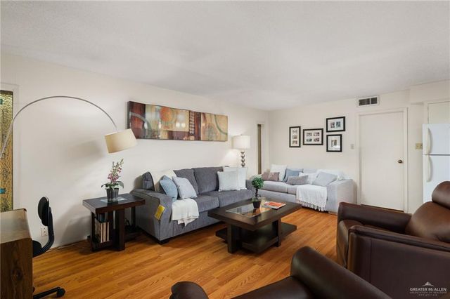 800 E Dallas Avenue 17, Mcallen, TX 78501