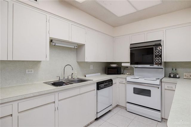 800 E Dallas Avenue 17, Mcallen, TX 78501