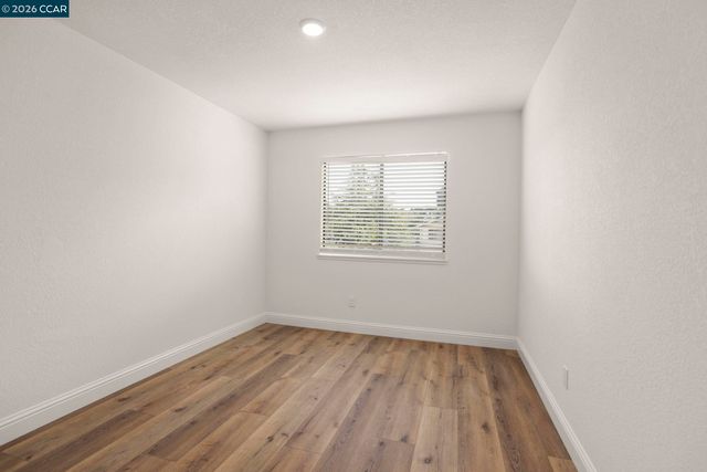 2185 Greenridge Dr, Richmond, CA 94803