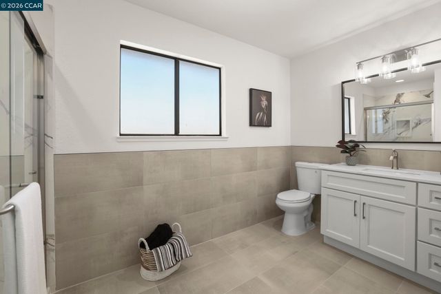 2185 Greenridge Dr, Richmond, CA 94803