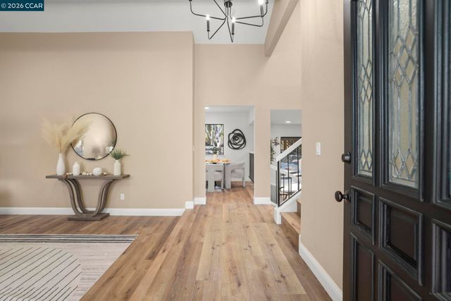 2185 Greenridge Dr, Richmond, CA 94803