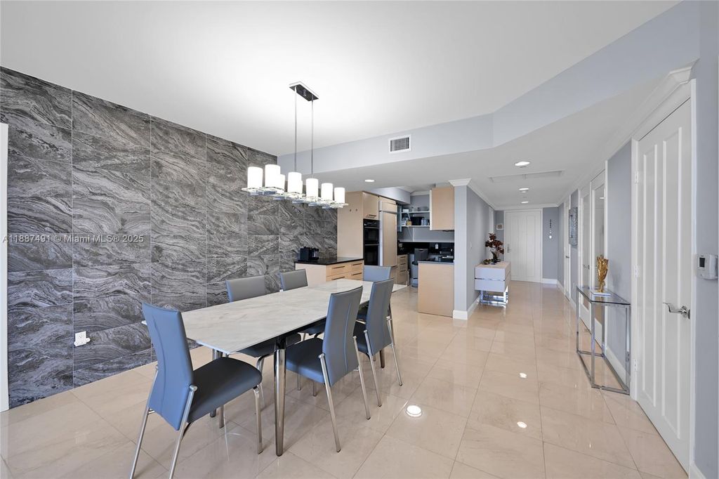 1850 S OCEAN DR 1507, Hallandale Beach, FL 33009