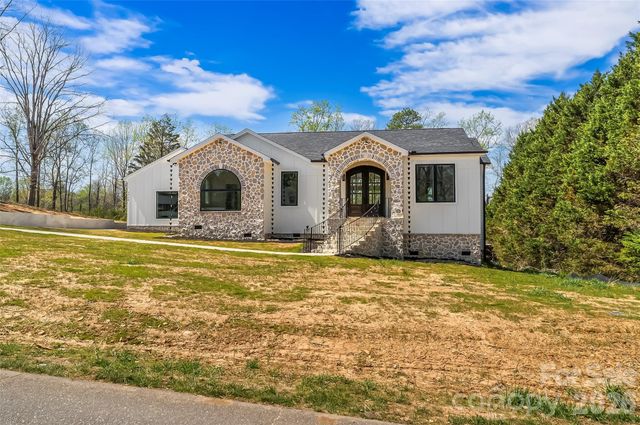 2714 Sides Avenue, Connelly Springs, NC 28612