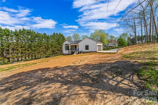2714 Sides Avenue, Connelly Springs, NC 28612