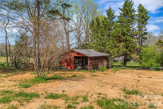 2714 Sides Avenue, Connelly Springs, NC 28612