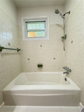 3575 Pleasant Drive, Hermitage, PA 16148