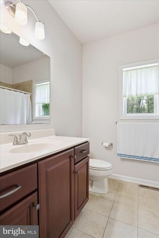 457 AMBASSADOR PL, Chambersburg, PA 17202