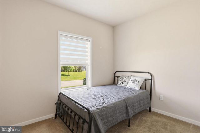 457 AMBASSADOR PL, Chambersburg, PA 17202