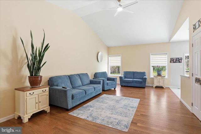 457 AMBASSADOR PL, Chambersburg, PA 17202
