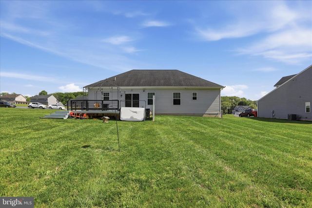 457 AMBASSADOR PL, Chambersburg, PA 17202