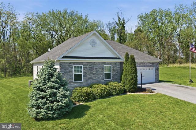 457 AMBASSADOR PL, Chambersburg, PA 17202