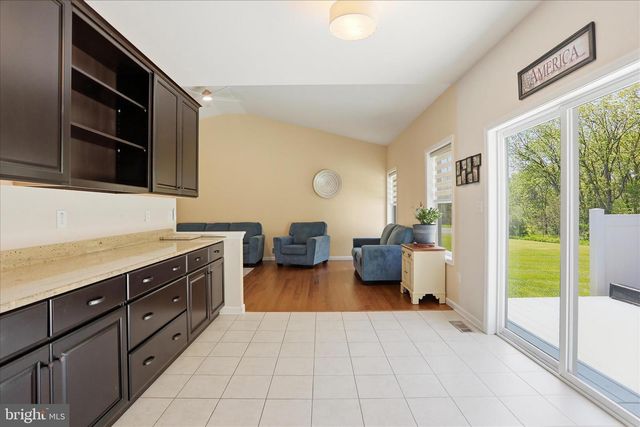 457 AMBASSADOR PL, Chambersburg, PA 17202
