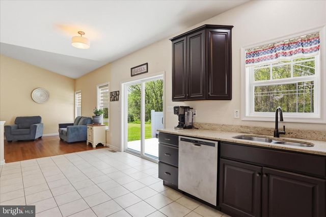 457 AMBASSADOR PL, Chambersburg, PA 17202