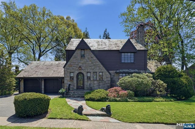 14 Elmwood Terrace, Elmwood Park, NJ 07407