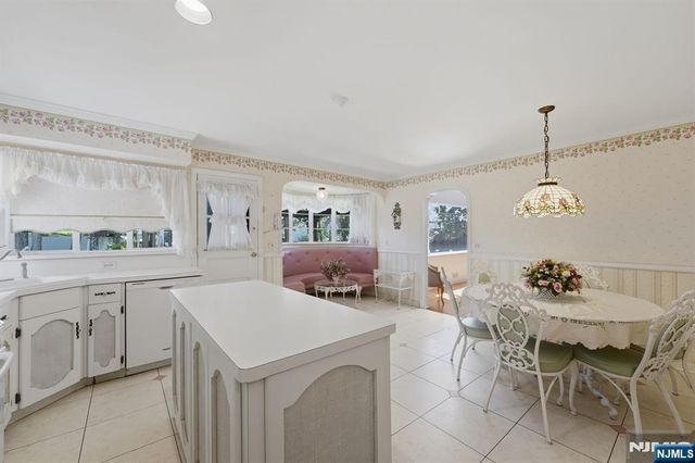 14 Elmwood Terrace, Elmwood Park, NJ 07407