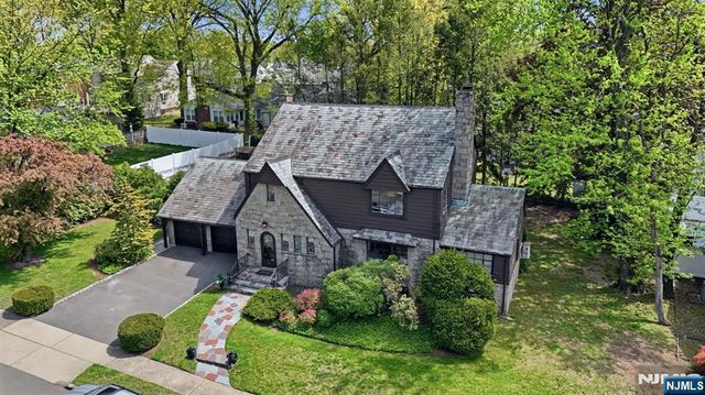 14 Elmwood Terrace, Elmwood Park, NJ 07407