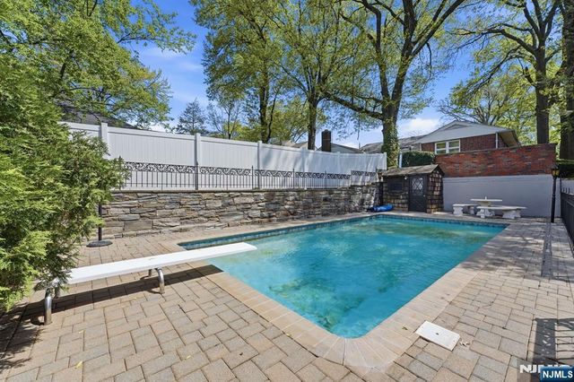 14 Elmwood Terrace, Elmwood Park, NJ 07407