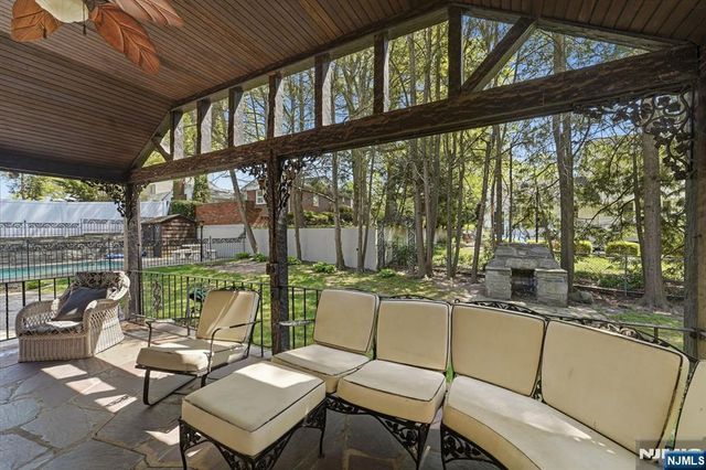 14 Elmwood Terrace, Elmwood Park, NJ 07407