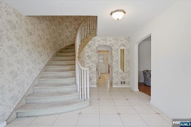 14 Elmwood Terrace, Elmwood Park, NJ 07407