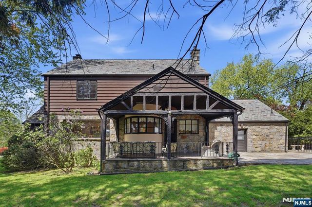 14 Elmwood Terrace, Elmwood Park, NJ 07407