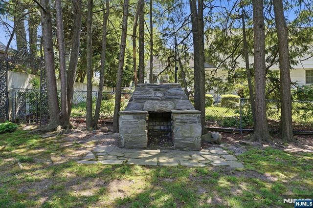 14 Elmwood Terrace, Elmwood Park, NJ 07407