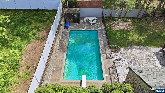 14 Elmwood Terrace, Elmwood Park, NJ 07407