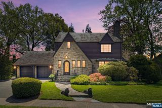 14 Elmwood Terrace, Elmwood Park, NJ 07407