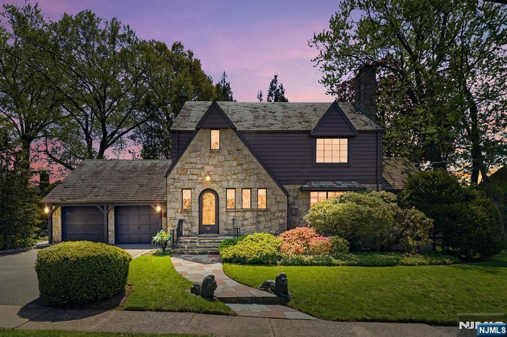 14 Elmwood Terrace, Elmwood Park, NJ 07407