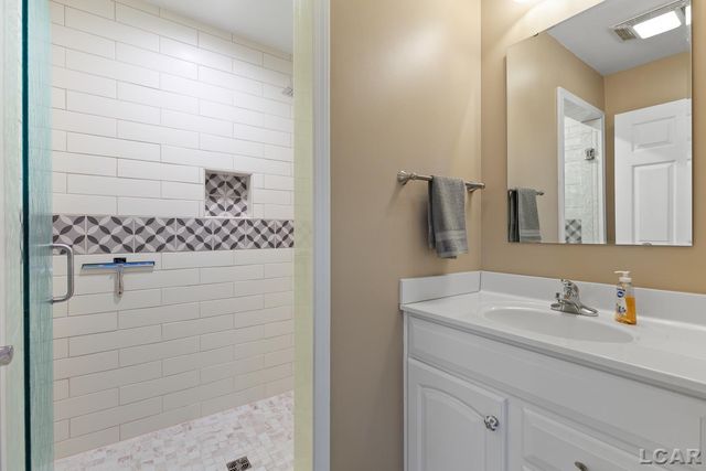 10950 W Ferndale Drive, Manitou Beach, MI 49253