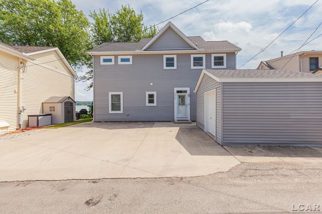 10950 W Ferndale Drive, Manitou Beach, MI 49253