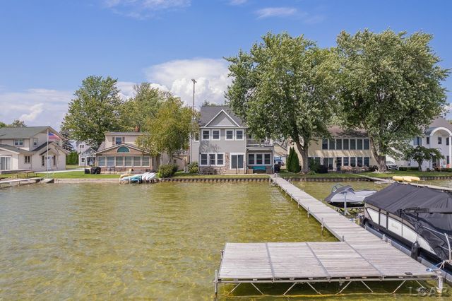 10950 W Ferndale Drive, Manitou Beach, MI 49253