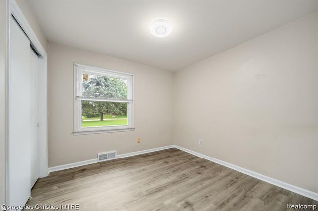 4912 S Clunbury Road, West Bloomfield, MI 48322