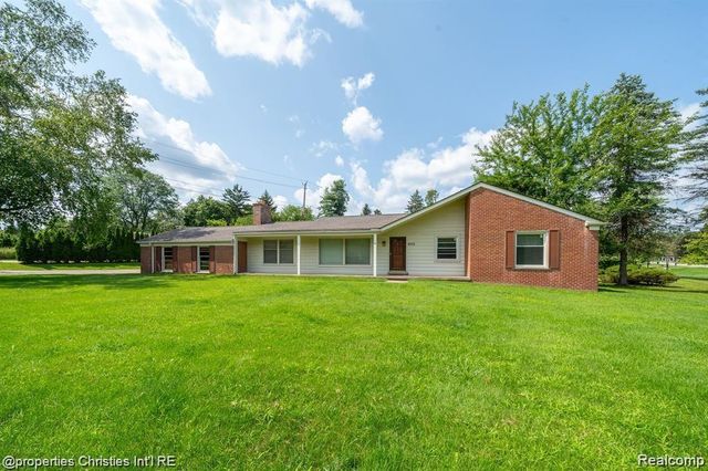 4912 S Clunbury Road, West Bloomfield, MI 48322