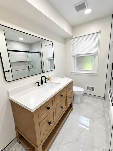 4912 S Clunbury Road, West Bloomfield, MI 48322