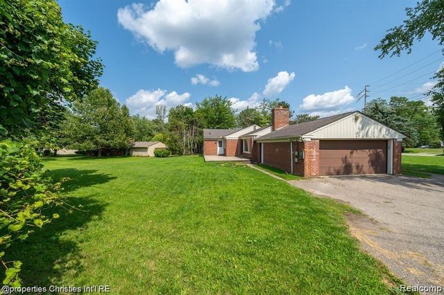4912 S Clunbury Road, West Bloomfield, MI 48322
