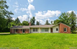 4912 S Clunbury Road, West Bloomfield, MI 48322