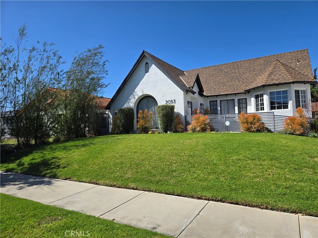 Image 2 of property listing at 2053 W 75th, Los Angeles, CA 90047