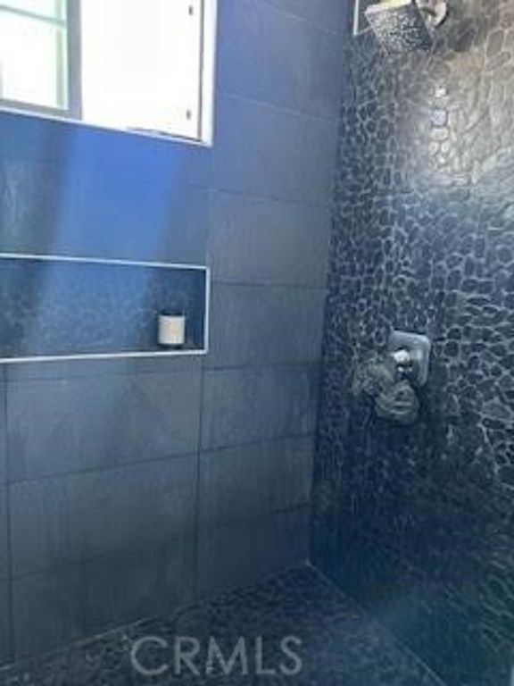 Image 20 of property listing at 2053 W 75th, Los Angeles, CA 90047