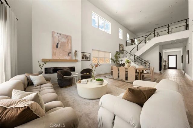20601 W Overlook Court, Porter Ranch, CA 91326