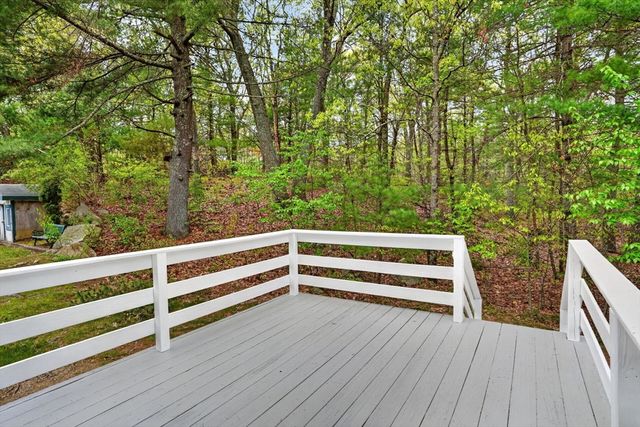 9 Grover Ln, Foxboro, MA 02035