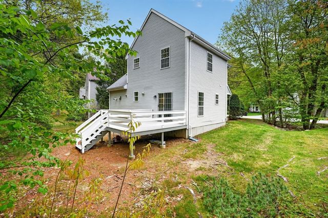 9 Grover Ln, Foxboro, MA 02035