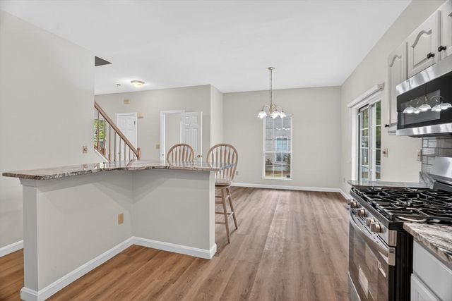 9 Grover Ln, Foxboro, MA 02035