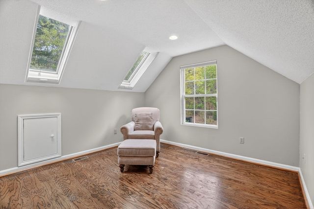 9 Grover Ln, Foxboro, MA 02035