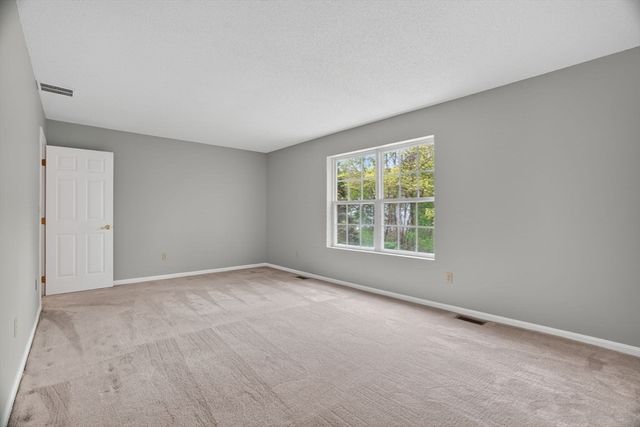 9 Grover Ln, Foxboro, MA 02035