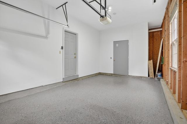 9 Grover Ln, Foxboro, MA 02035