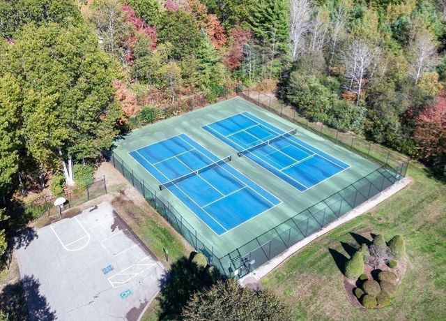 9 Grover Ln, Foxboro, MA 02035